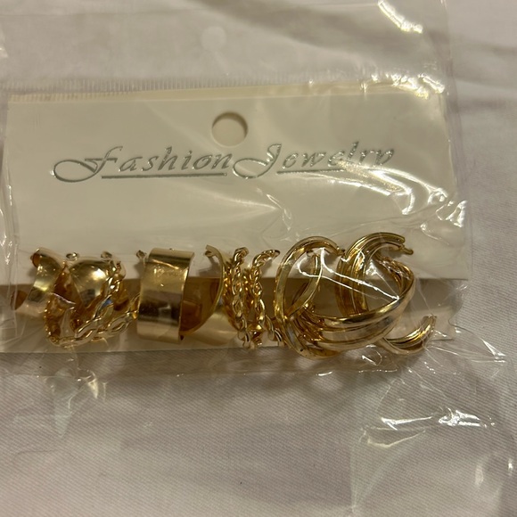 NWT, 1 “ golden hoops, set of 6 pairs, see pics - Picture 4 of 5